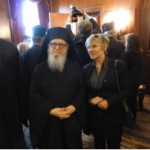 Με τον Αρχιεπίσκοπο Αμερικής Κ. Κ. Δημήτριο, κατά τη δεξίωση στο Πατριαρχείο προς τιμήν του Νέου Αρχιεπισκόπου Κ. Κ. Κλεώπα Μομφεράτου, στις 21 Μαΐου 2014, στο Φανάρι.