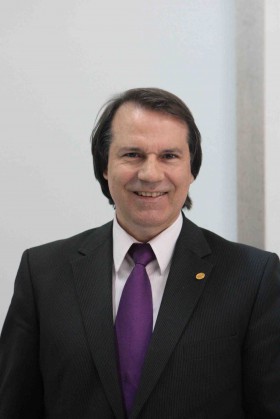 LOGOTHETIDIS PHOTO2[2]1