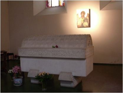 Η σαρκοφάγος της αυτοκράτειρας Θεοφανούς στο Ναό του Αγίου Παντελεήμονα/ Πανταλέοντα της Κολωνίας